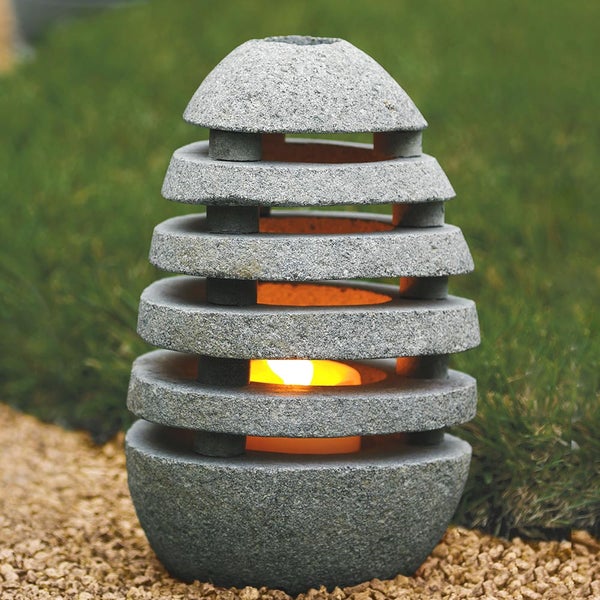 v1673-slotted-zen-stone-lantern-01x1200-2.jpg